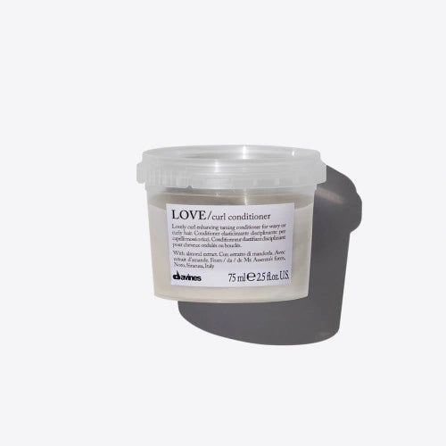 SHINE Wax Віск середньої фіксації для глянцевих образів з ефектом сяяння. Фіксація #2 More Inside